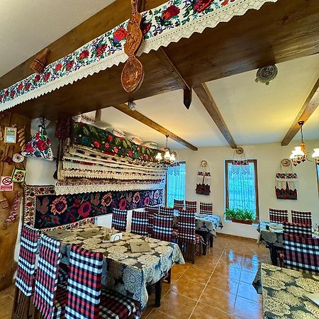 Pensiune Pastravarie La Pintea Haiducu Desesti Bagian luar foto