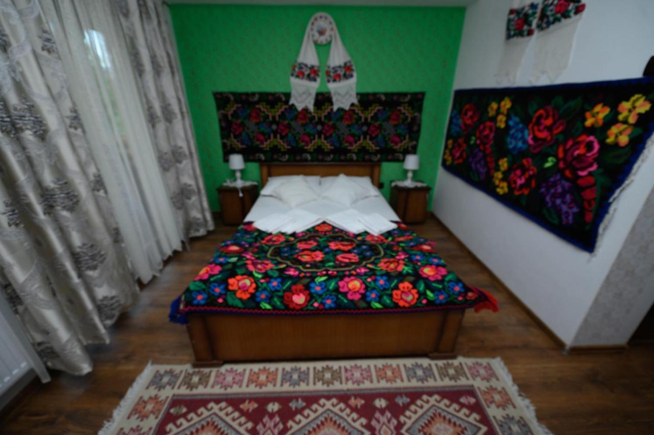 Pensiune Pastravarie La Pintea Haiducu Desesti Bagian luar foto