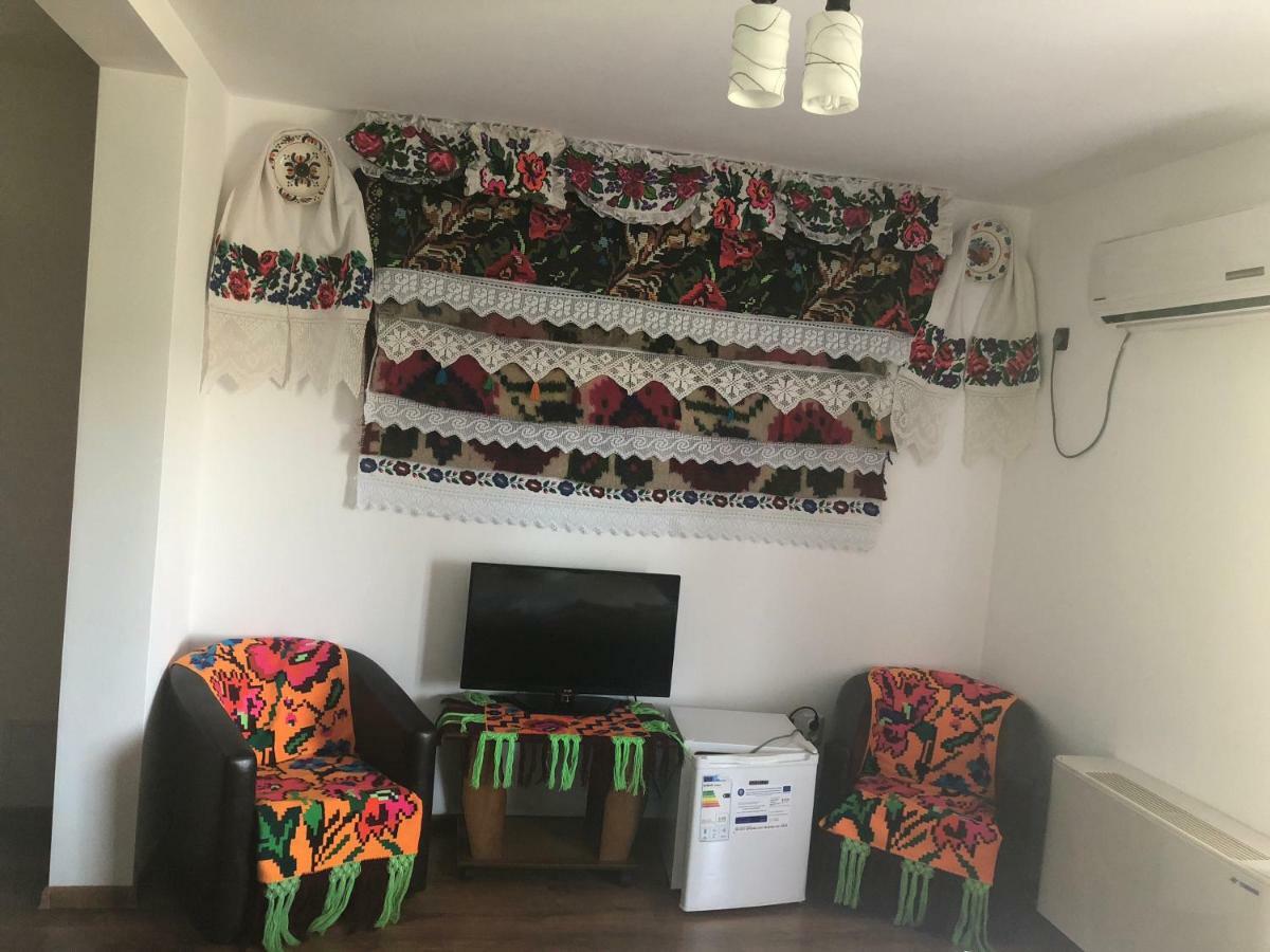 Pensiune Pastravarie La Pintea Haiducu Desesti Bagian luar foto